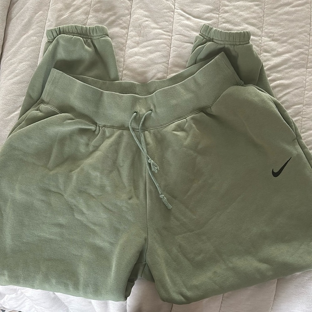 Nike joggers